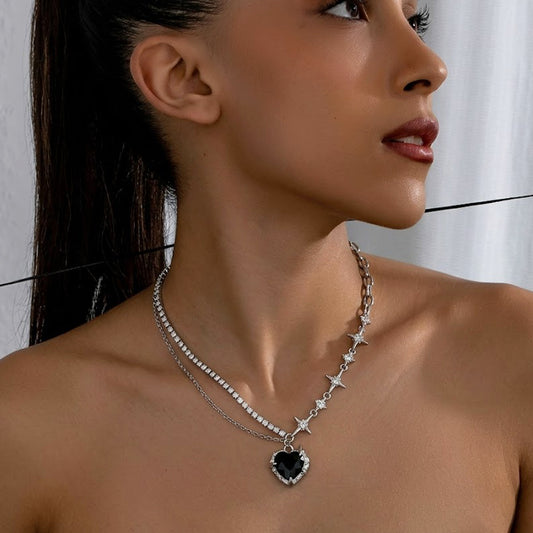 Asymmetric Y2K Black Heart Necklace